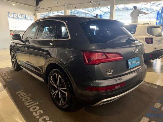 AUDI-Q5-2018