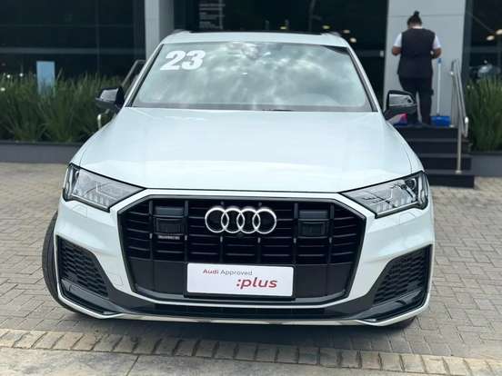 AUDI-Q7-2023