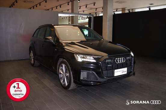 AUDI-Q7-2023