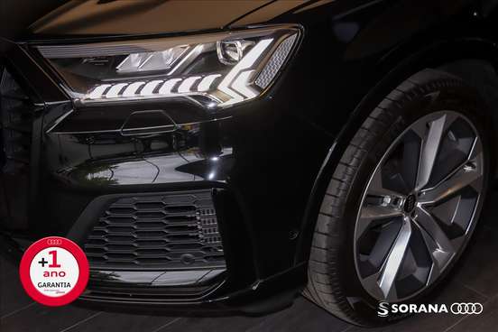 AUDI-Q7-2023