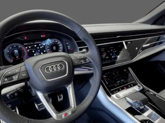 AUDI-Q8-2025