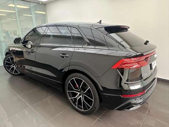 AUDI-Q8-3.0 TFSI GASOLINA PERFORMANCE BLACK QUATTRO TIPTRONIC AUDI-Q8-2023