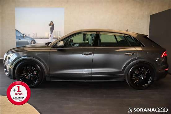 AUDI-Q8-2019