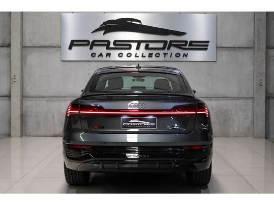 AUDI-Q8 E-TRON-2023