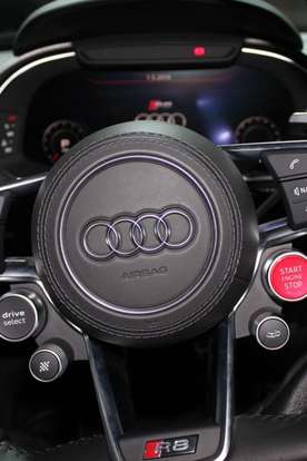 AUDI-R8-2020