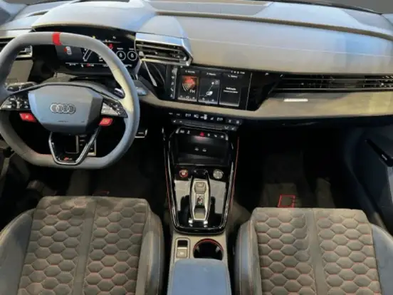 AUDI-RS3-2.5 TFSI GASOLINA SEDAN TRACK QUATTRO S-TRONIC AUDI-RS3-2025