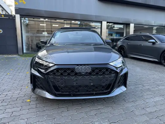 AUDI-RS3-2025
