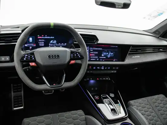 AUDI-RS3-2025