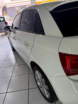AUDI-A1-1.4 TFSI ATTRACTION 16V 122CV GASOLINA 4P AUTOMÁTICO AUDI-A1-2014
