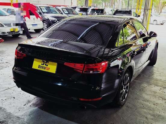 AUDI-A4-2017
