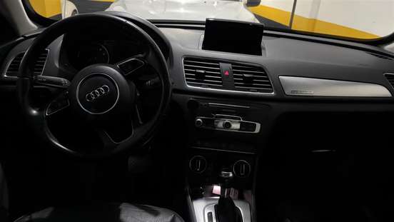 AUDI-Q3-2015
