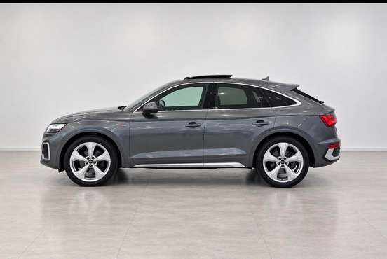 AUDI-Q5-2021