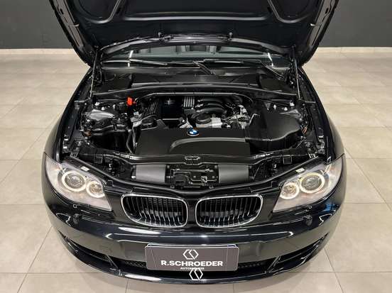 BMW-120i-2009