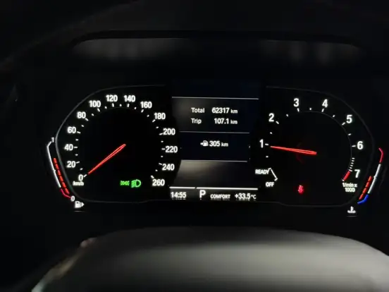 BMW-218i-2020