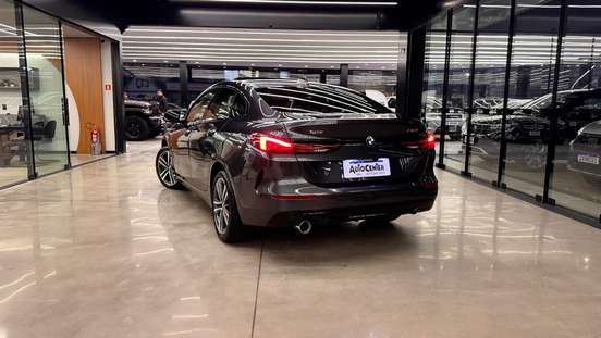 BMW-218i-2021