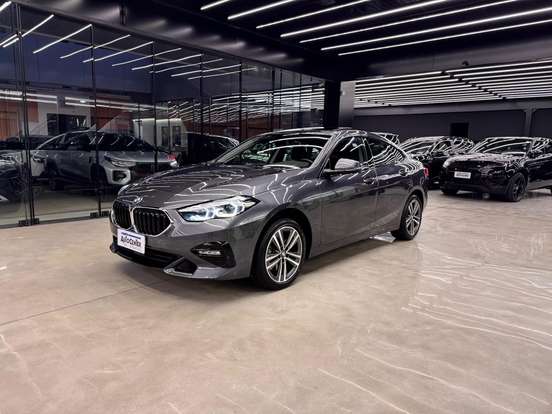 BMW-218i-2021