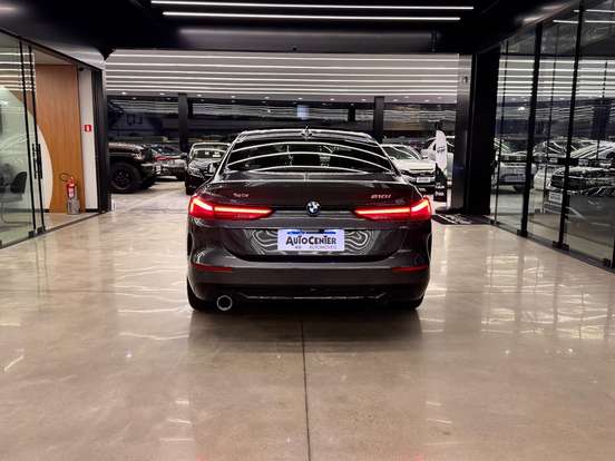 BMW-218i-2021