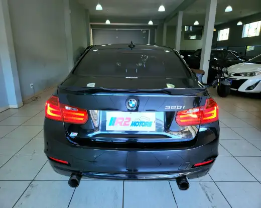BMW-320i-2015