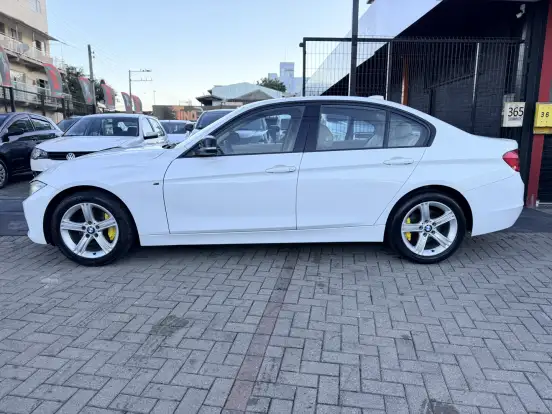 BMW-320i-2014