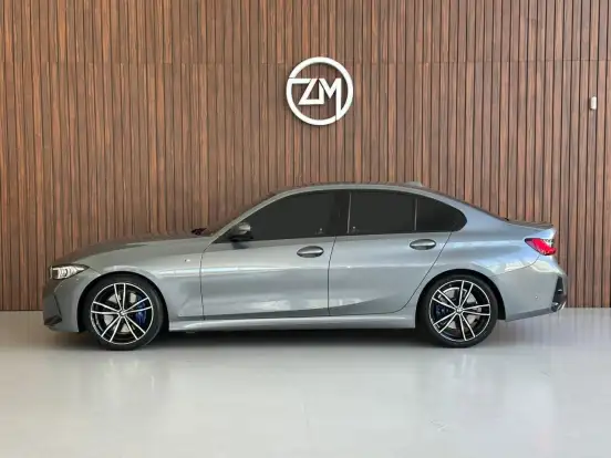 BMW-320i-2023
