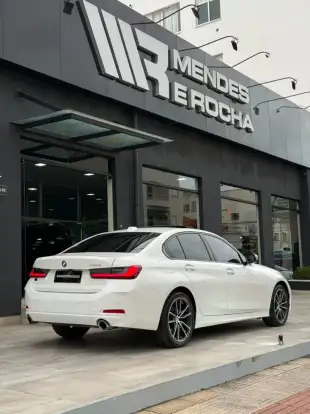 BMW-320i-2024