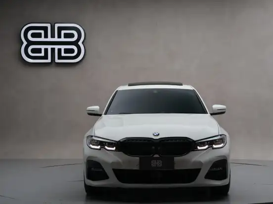BMW-320i-2.0 16V TURBO GASOLINA M SPORT AUTOMÁTICO BMW-320i-2020