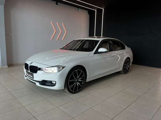 BMW-320i-2015