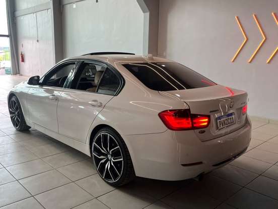 BMW-320i-2015