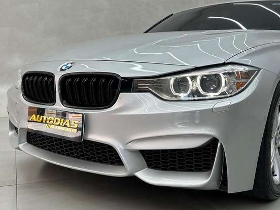 BMW-320i-2013