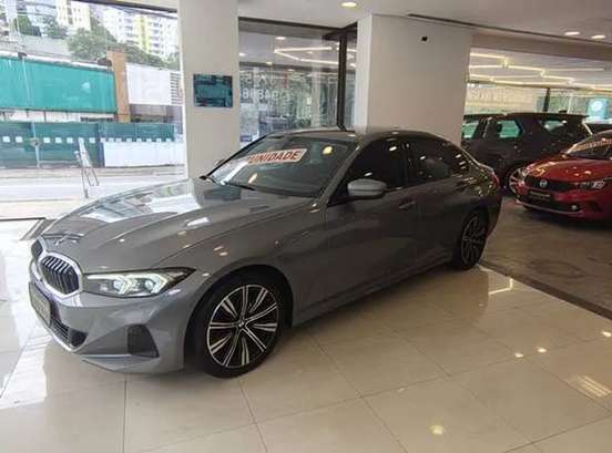 BMW-320i-2022