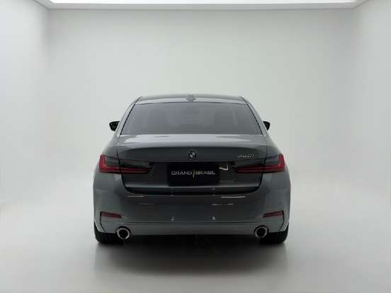 BMW-320i-2024