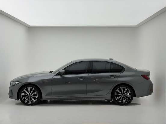 BMW-320i-2024