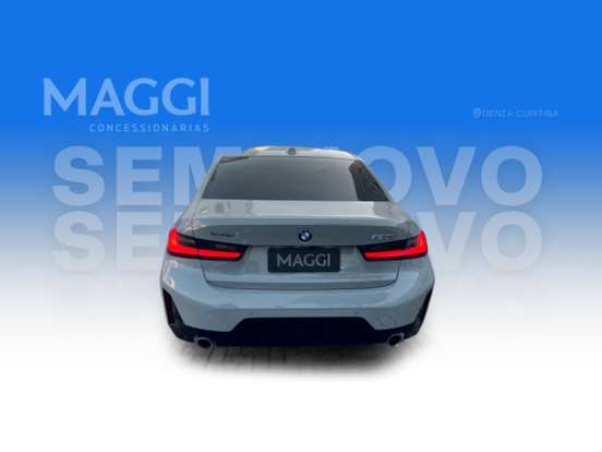 BMW-320i-2024