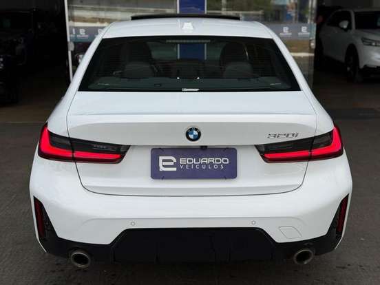 BMW-320i-2.0 16V TURBO FLEX M SPORT AUTOMÁTICO BMW-320i-2024