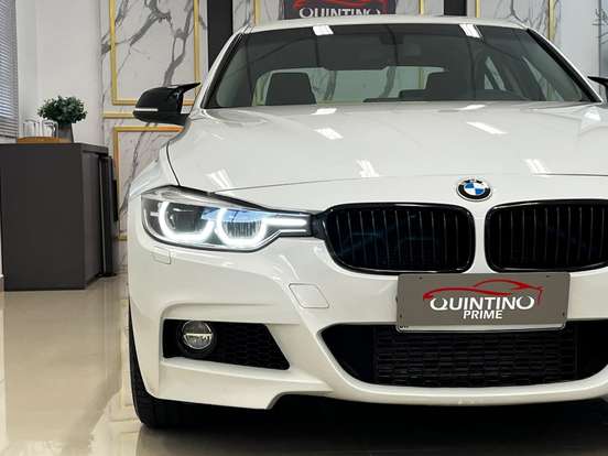 BMW-320i-2017