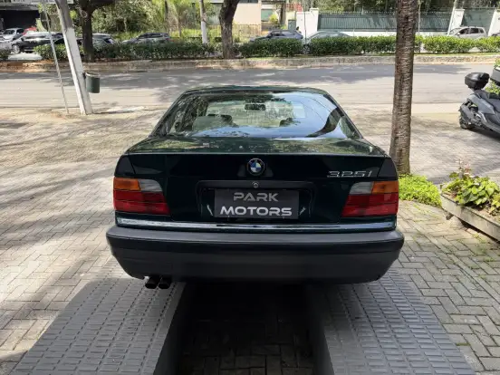 BMW-325i-2.5 SEDAN 24V GASOLINA 4P AUTOMÁTICO BMW-325i-1993