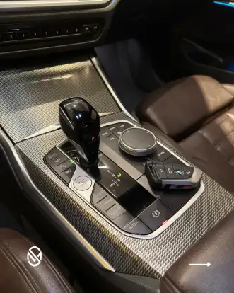 BMW-330e-2021