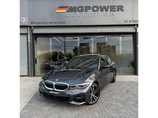 BMW-330e-2020