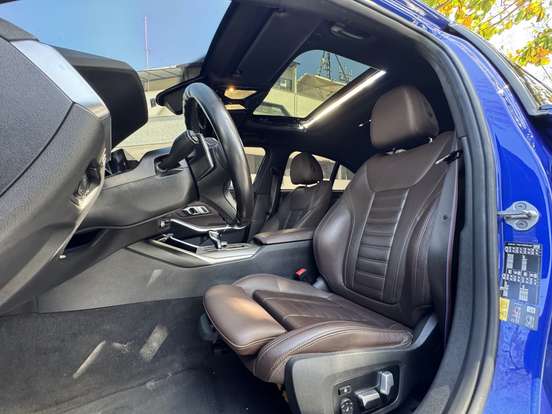 BMW-330e-2022