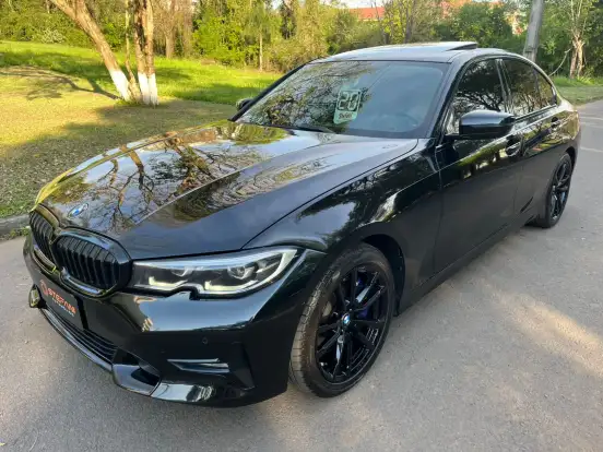 BMW-330i-2019