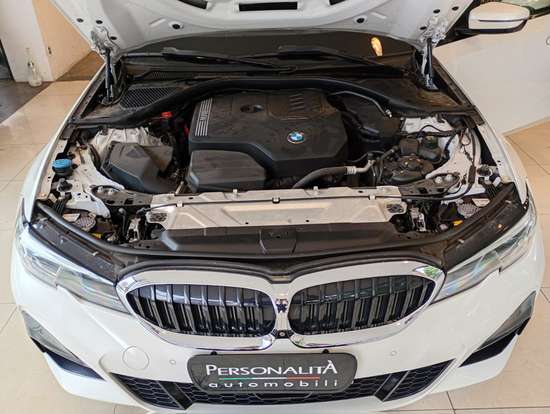 BMW-330i-2019