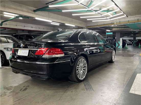 BMW-760Li-2006