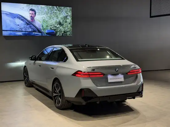 BMW-i5-2024