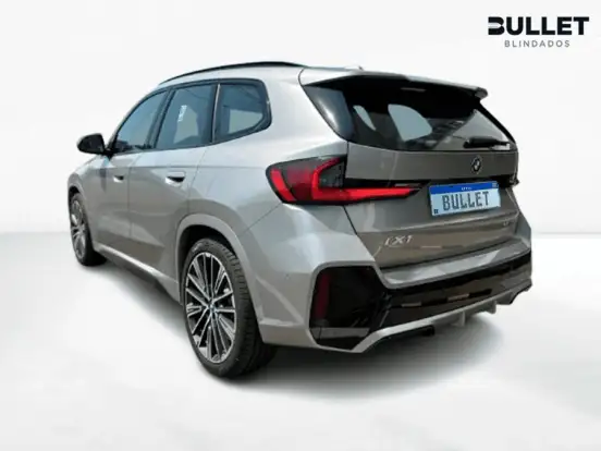 BMW-iX1-2025