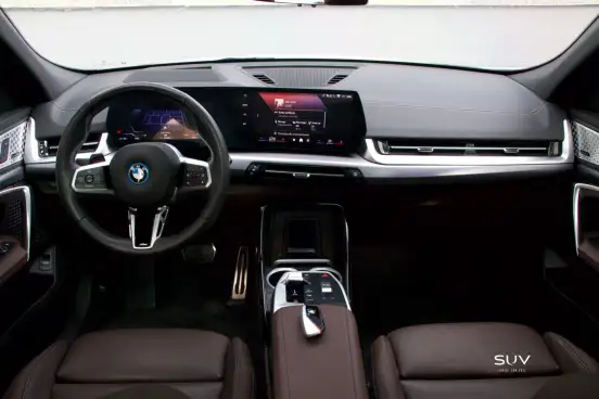 BMW-iX2-2024