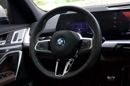 BMW-iX2-2024