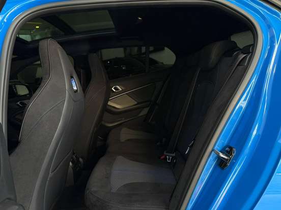 BMW-M 135i-2021