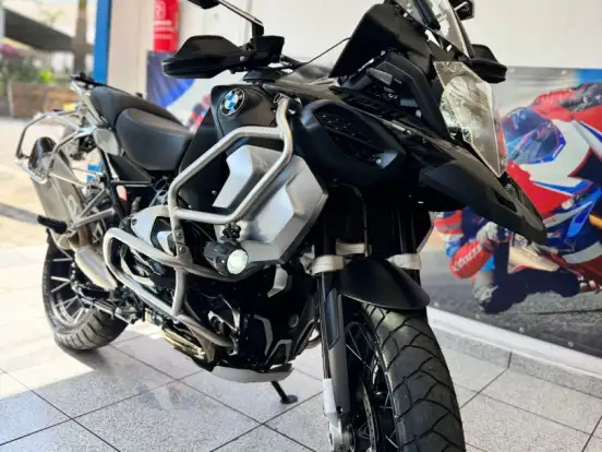 BMW-R 1250 GS PREMIUM TRIPLE BLACK BMW-R 1250 GS PREMIUM TRIPLE BLACK-2022