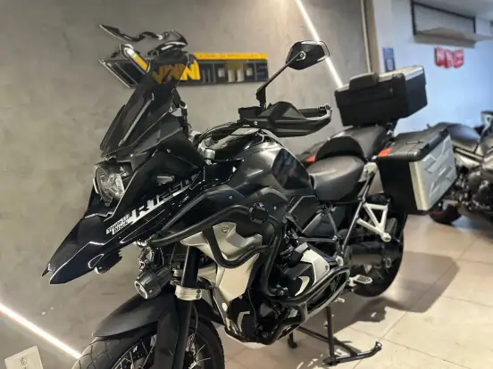 BMW-R 1250 GS PREMIUM TRIPLE BLACK BMW-R 1250 GS PREMIUM TRIPLE BLACK-2023