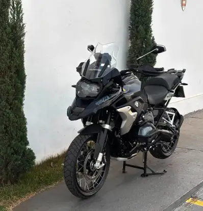 BMW-R 1250 GS PREMIUM TRIPLE BLACK-2023
